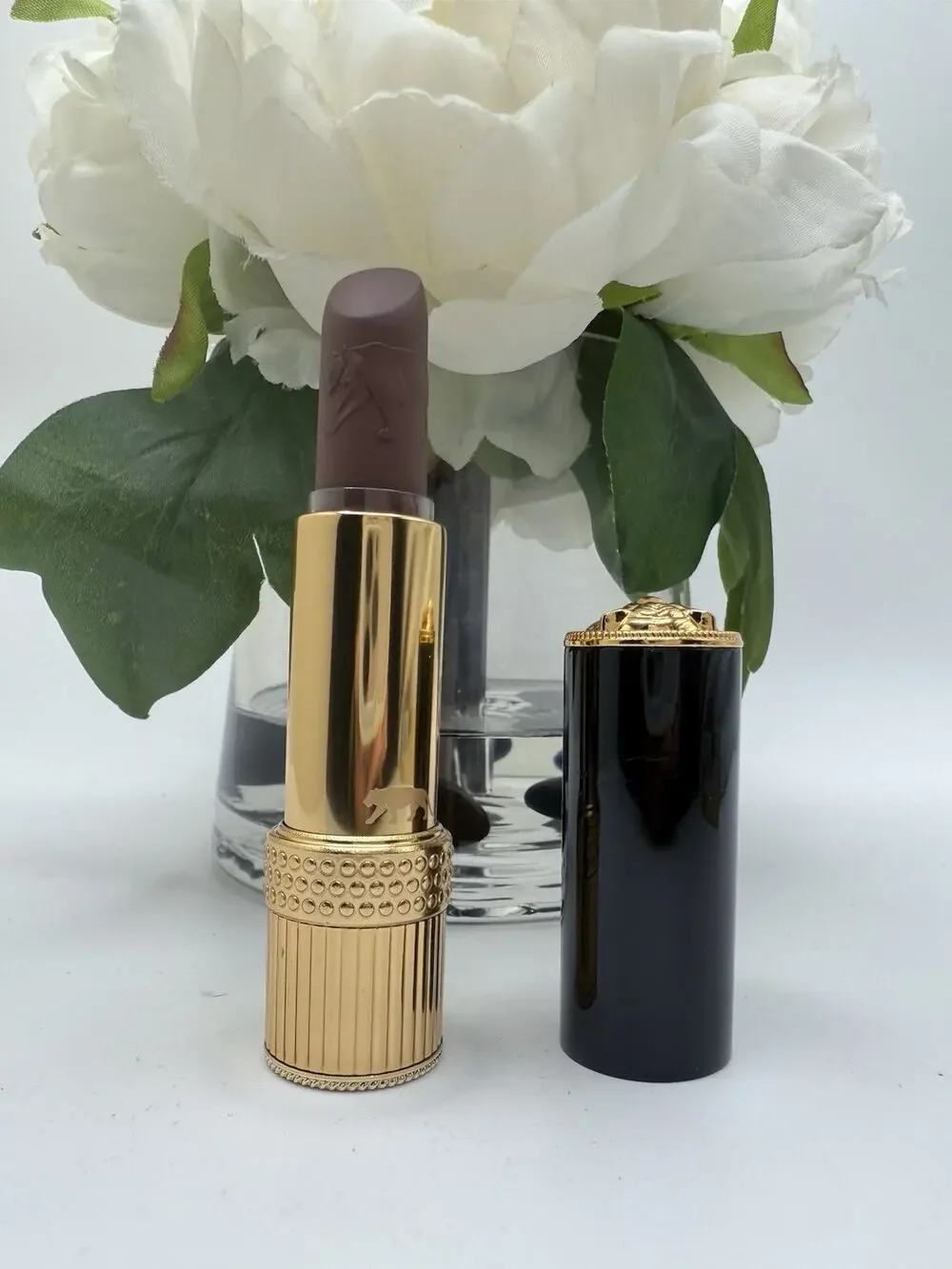 SABYASACHI X ESTEE LAUDER - LIMITED EDITION LIPSTICK Ultra Matte Coffee Masala